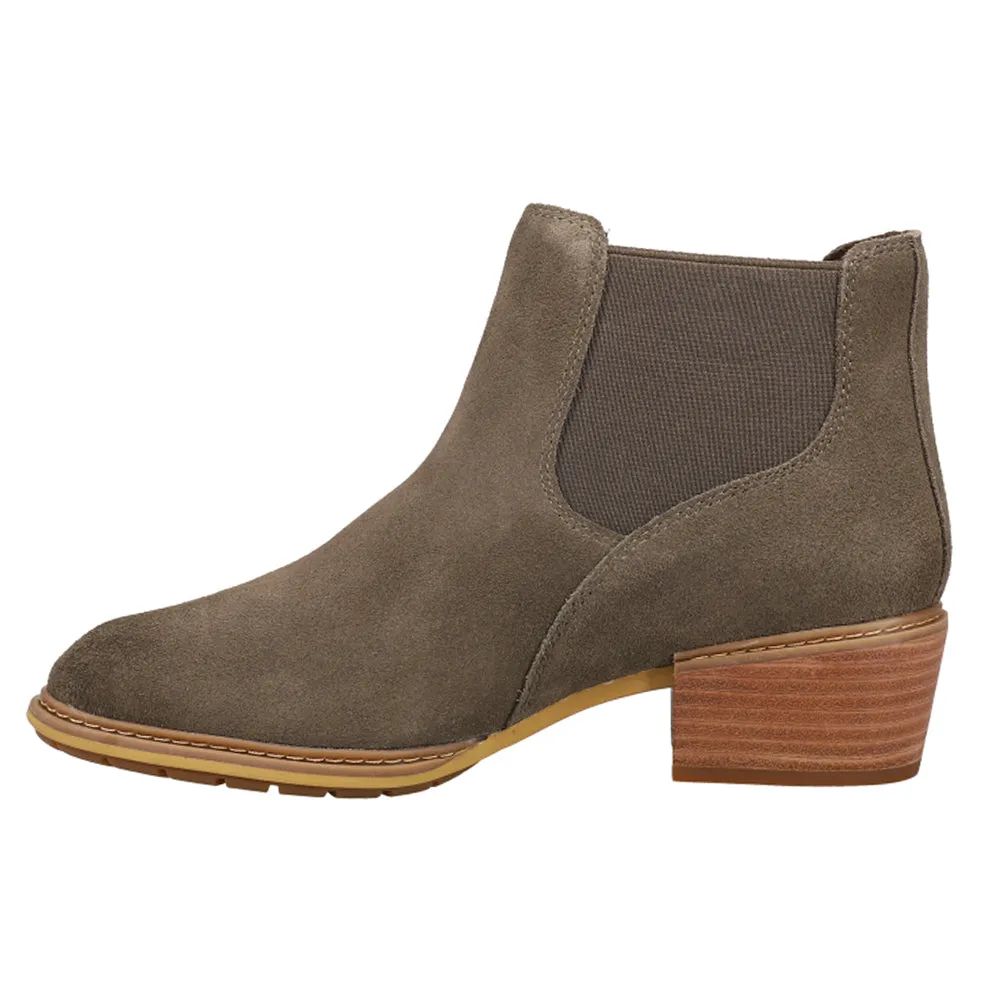 Sutherlin Bay Low Round Toe Chelsea Booties